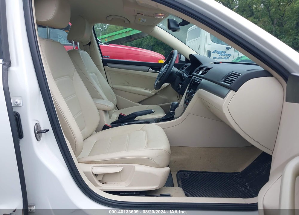 2014 VOLKSWAGEN PASSAT VIN: 1VWBS7A35EC055941