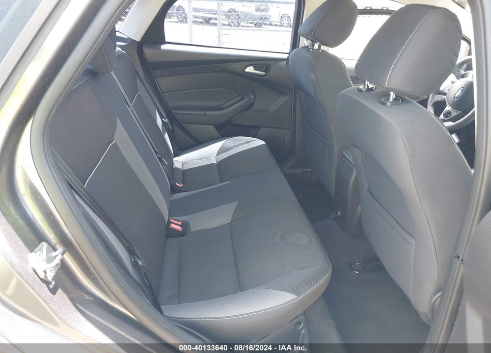 2014 FORD FOCUS SE VIN: 1FADP3F27EL390078