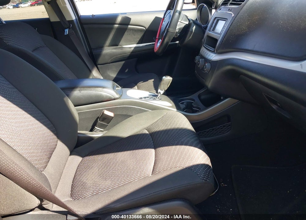 2019 DODGE JOURNEY SE VIN: 3C4PDCBB7KT852757