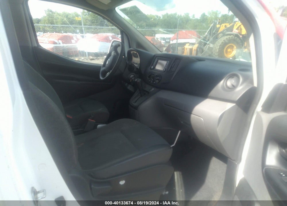 2014 NISSAN NV200 SV VIN: 3N6CM0KN2EK696271