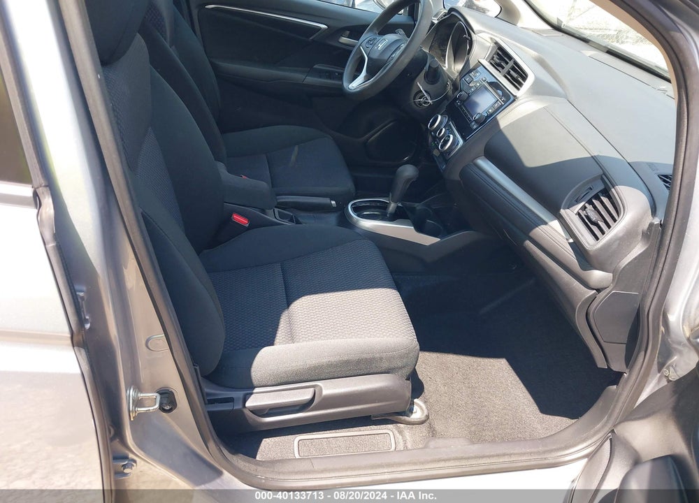 2018 HONDA FIT VIN: 3HGGK5H49JM733337