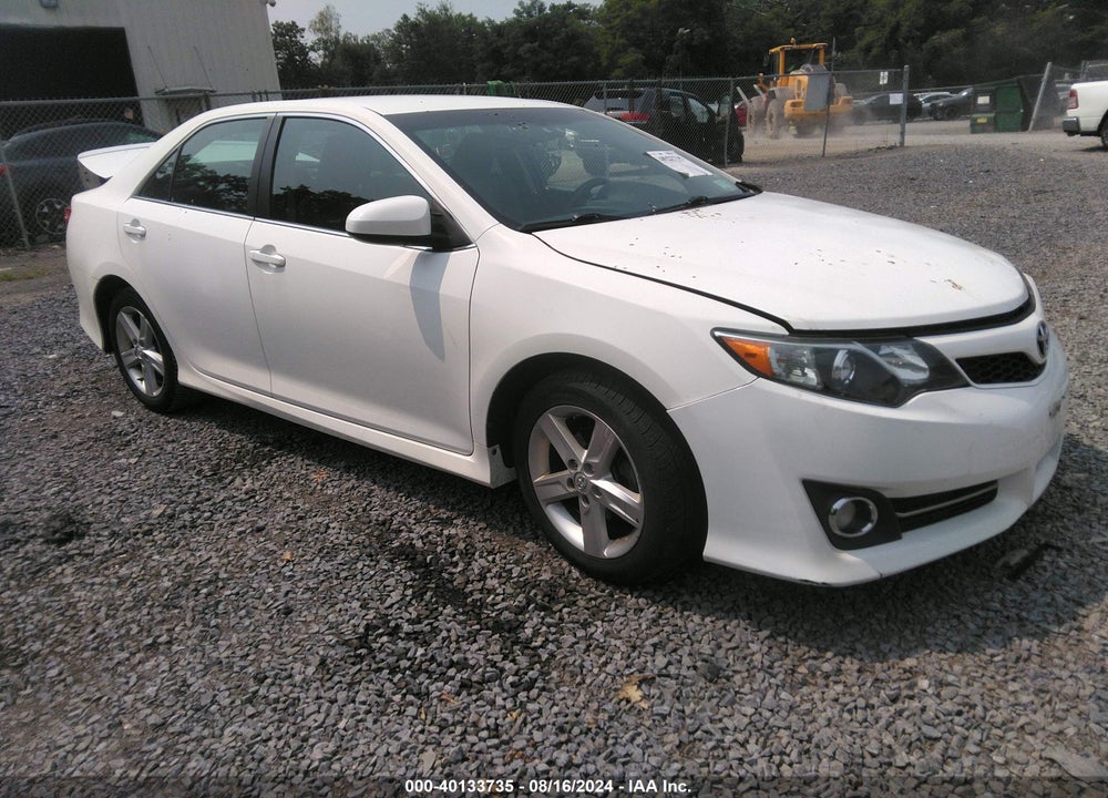 2014 TOYOTA CAMRY SE VIN: 4T1BF1FK8EU774918