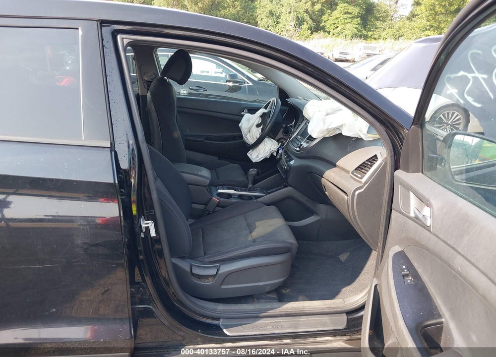 2016 HYUNDAI TUCSON SE VIN: KM8J23A4XGU125474