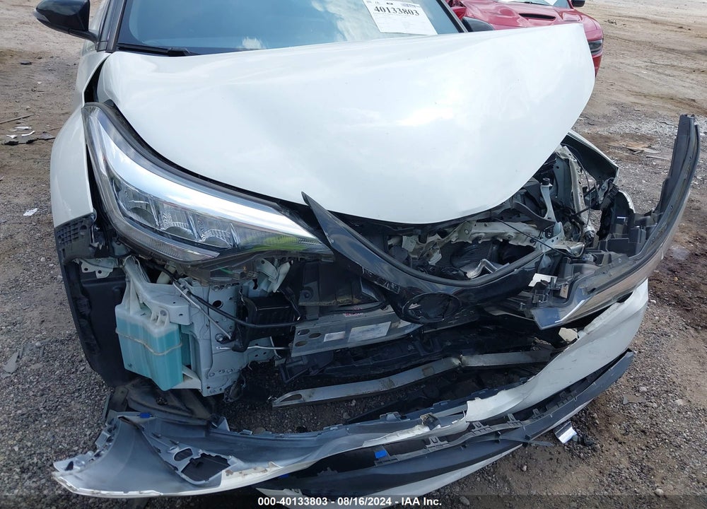 2020 TOYOTA C-HR XLE VIN: JTNKHMBX0L1088268