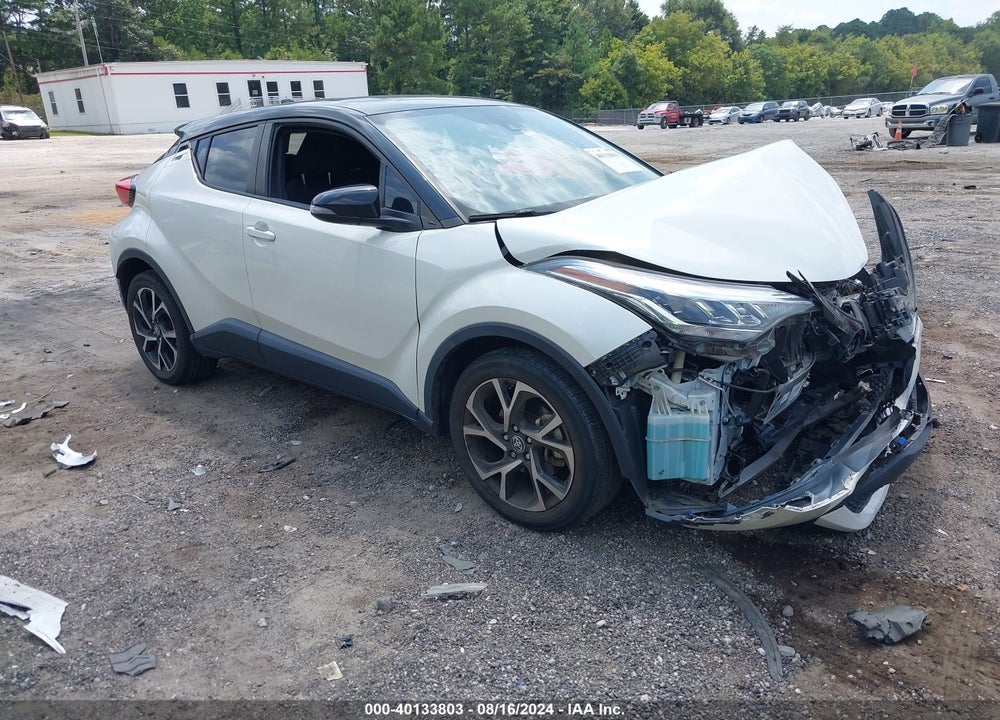 2020 TOYOTA C-HR XLE VIN: JTNKHMBX0L1088268