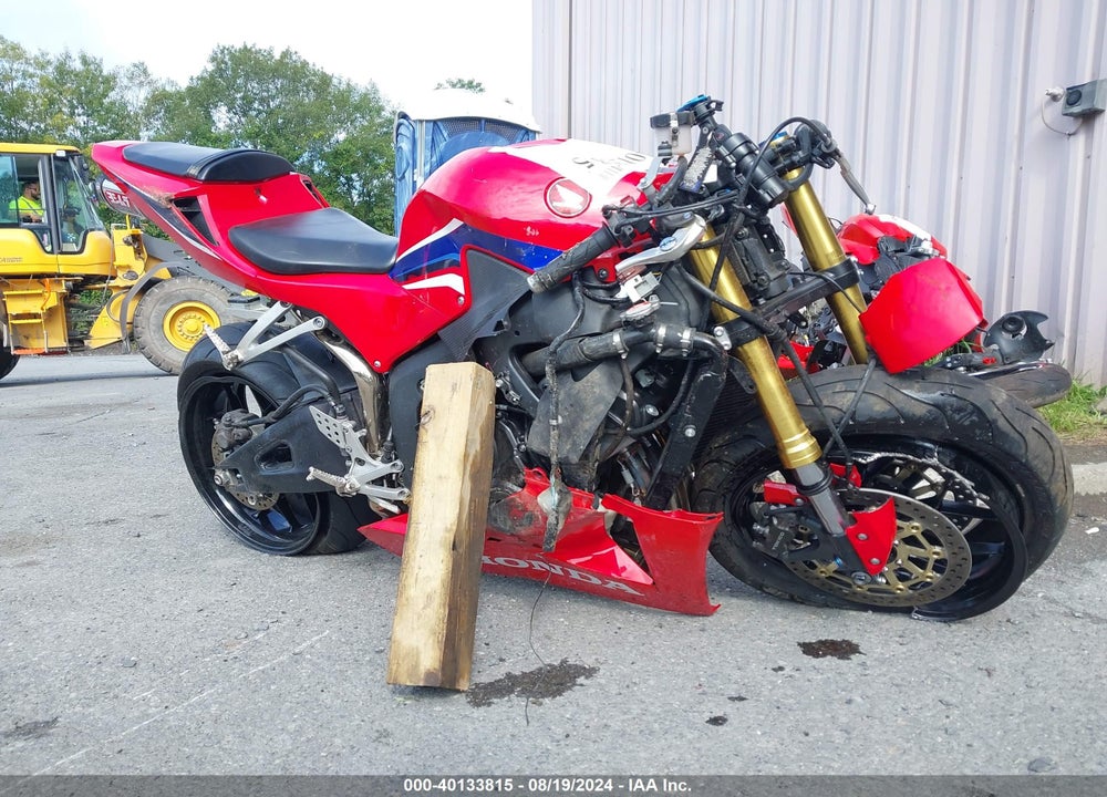 2021 HONDA CBR600 RR VIN: JH2PC40J9MK700297