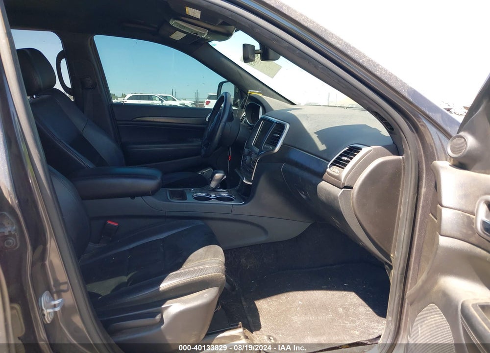 2018 JEEP GRAND CHEROKEE LAREDO VIN: 1C4RJFAG2JC403920