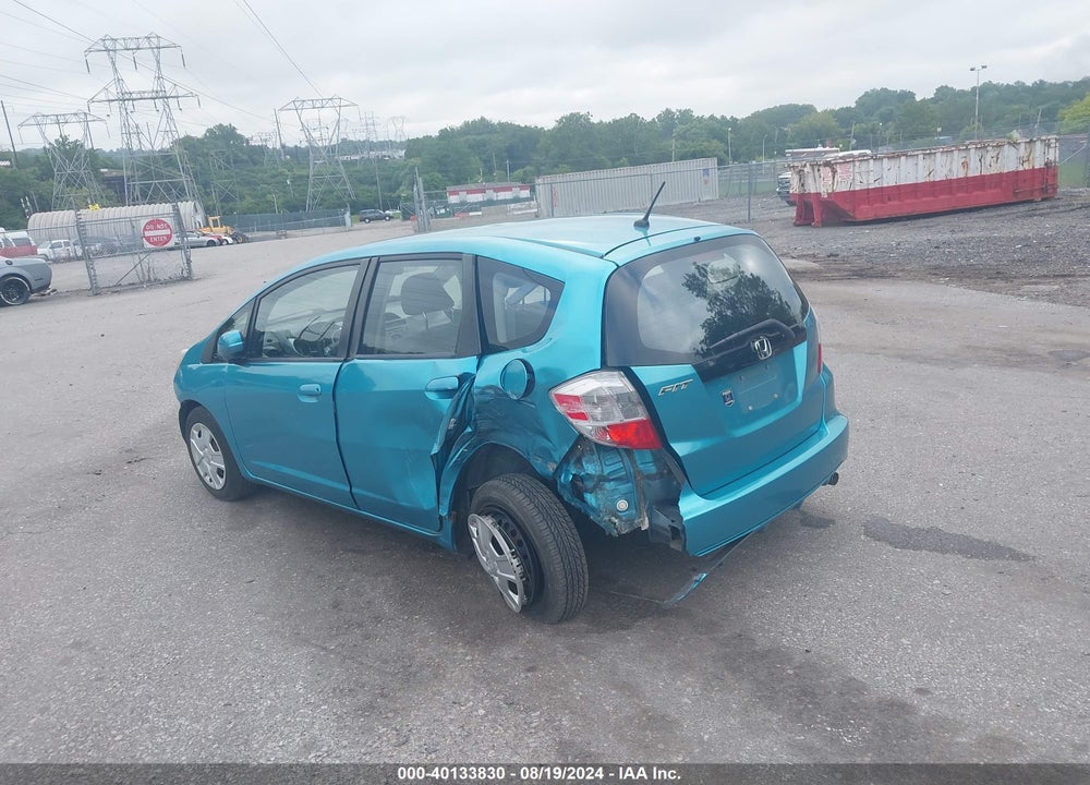 2013 HONDA FIT VIN: JHMGE8H35DC025380