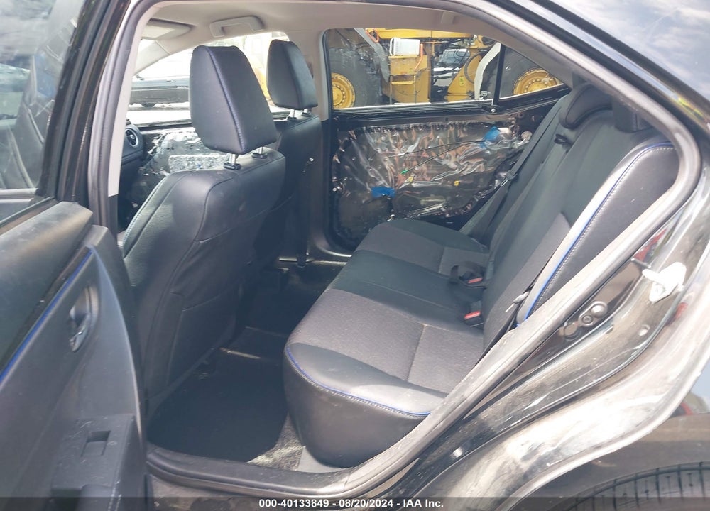 2017 TOYOTA COROLLA SE VIN: 5YFBURHEXHP735670