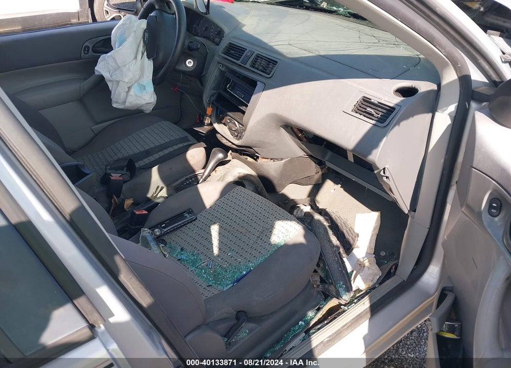 2005 FORD FOCUS VIN: 1FAFP34N25W307404