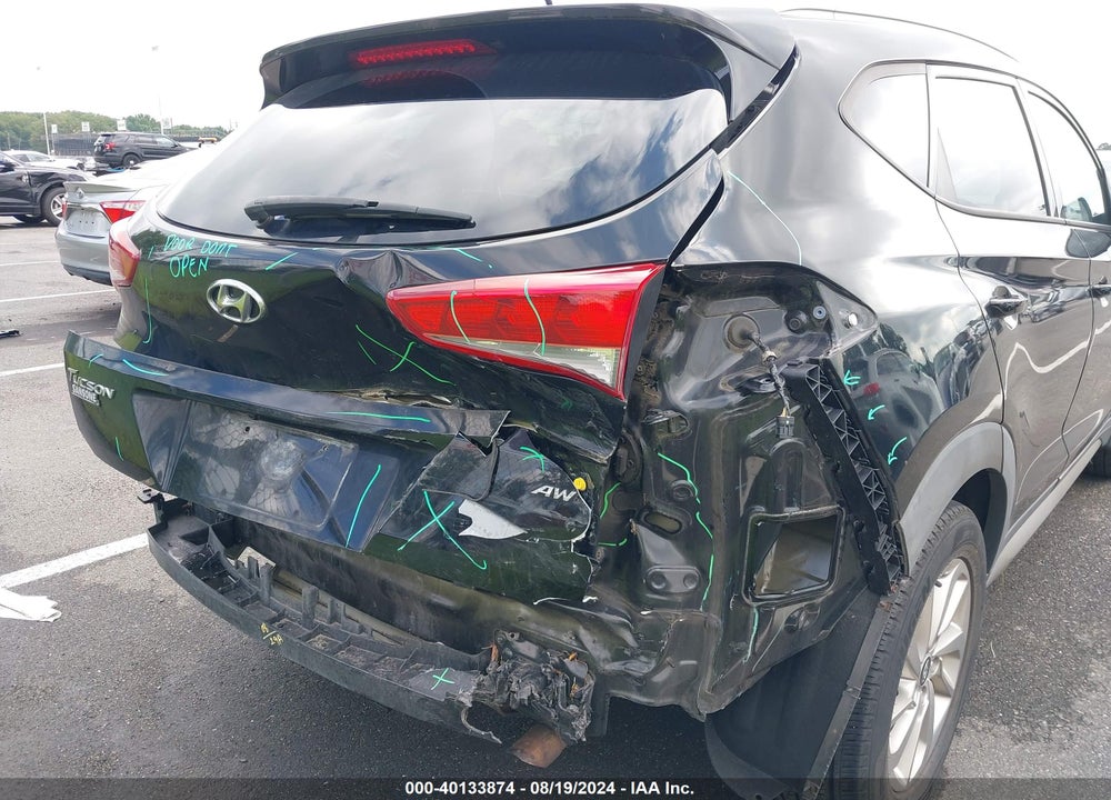 2017 HYUNDAI TUCSON SE VIN: KM8J3CA41HU317803