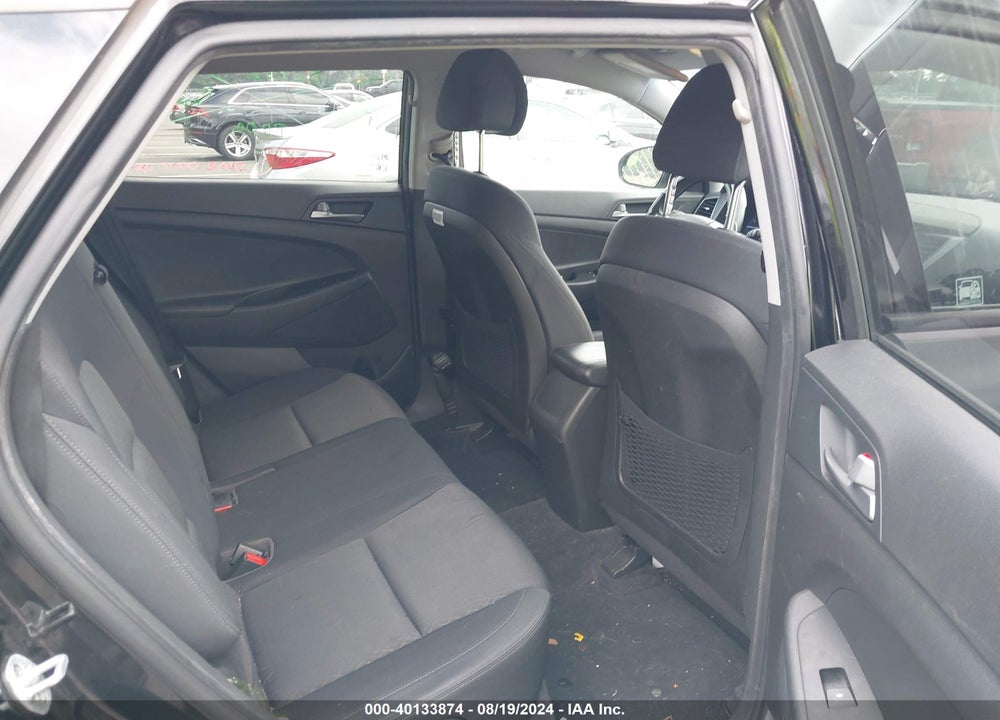 2017 HYUNDAI TUCSON SE VIN: KM8J3CA41HU317803