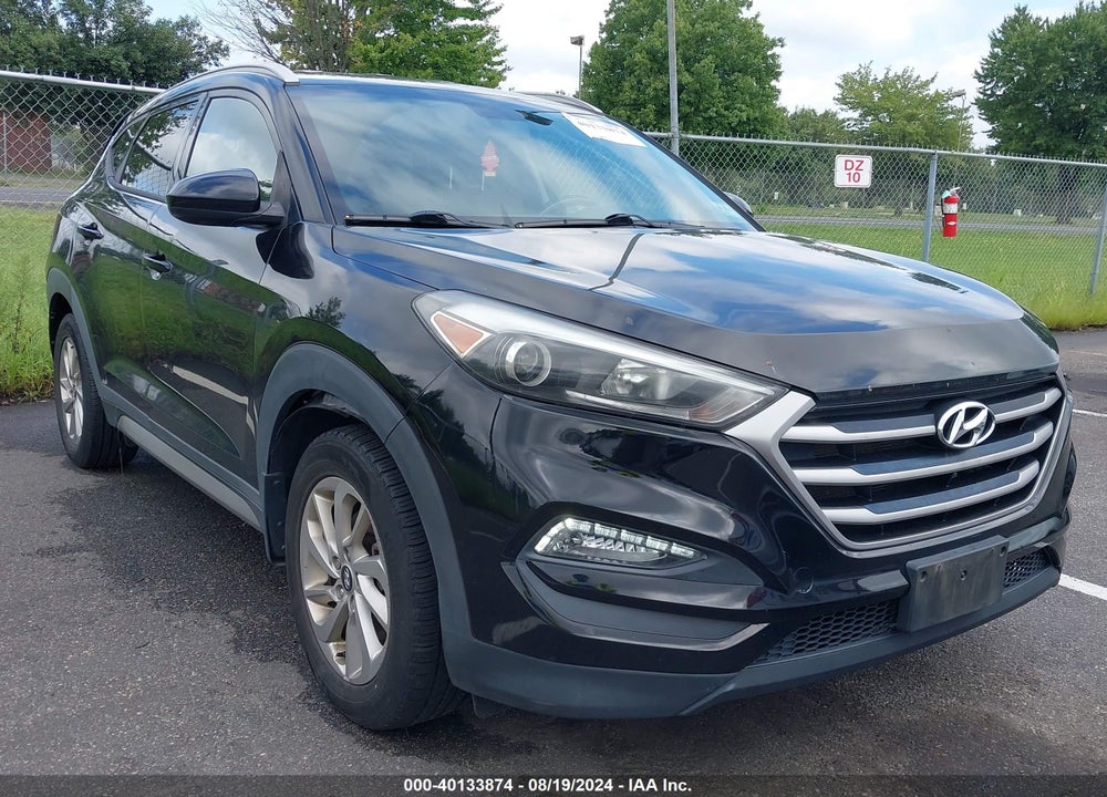 2017 HYUNDAI TUCSON SE VIN: KM8J3CA41HU317803
