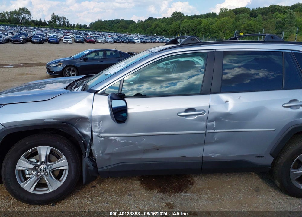 2024 TOYOTA RAV4 HYBRID XLE VIN: 4T3RWRFVXRU141745