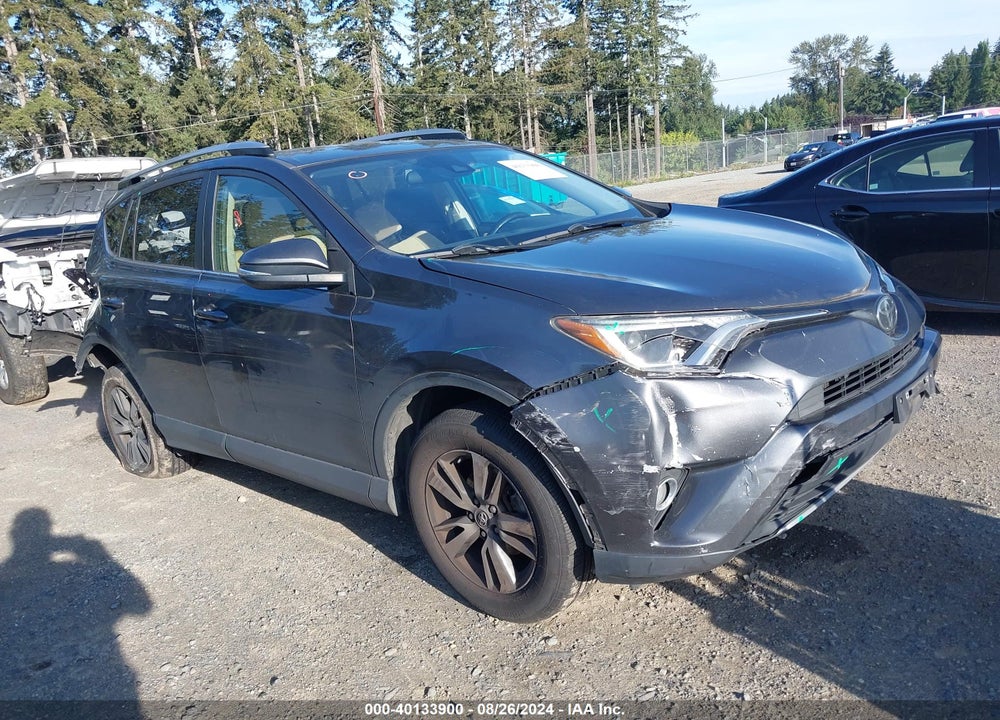 2018 TOYOTA RAV4 XLE VIN: JTMRFREV3JD229233