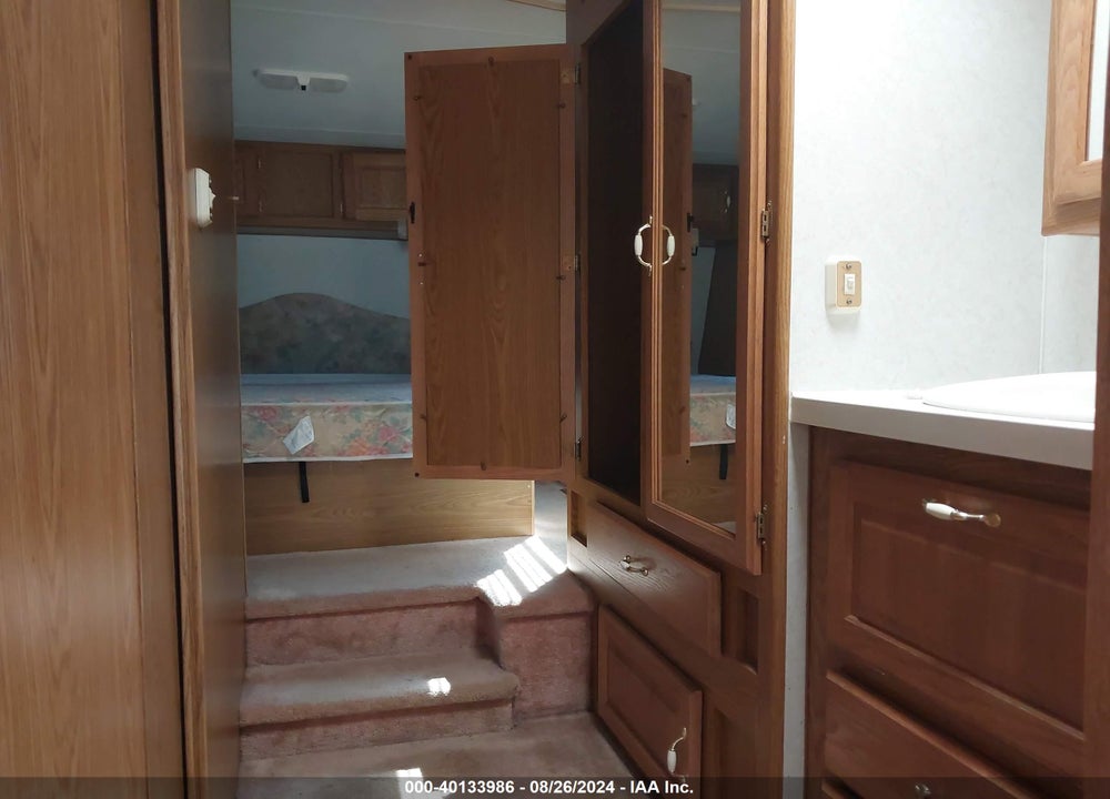 1999 HITCHHIKER 5TH WHEEL TRAVEL TRAILER VIN: 1C932JN01XA022156