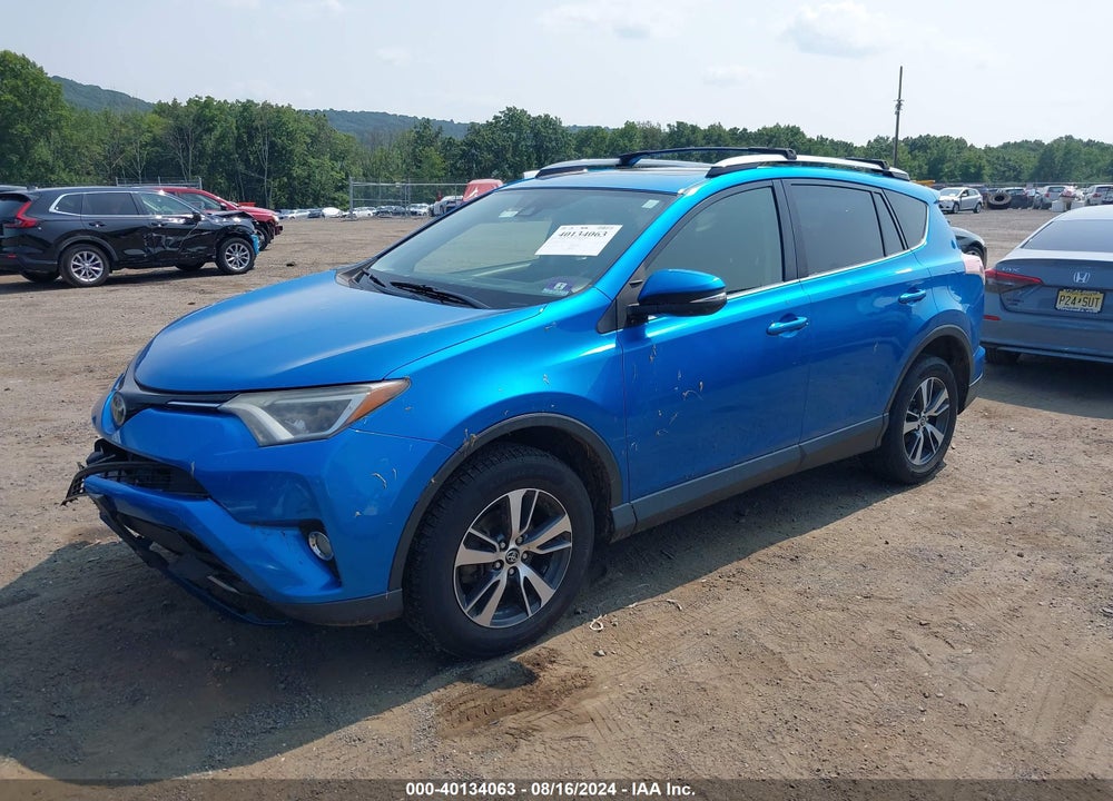 2017 TOYOTA RAV4 XLE VIN: JTMRFREV6HJ105825