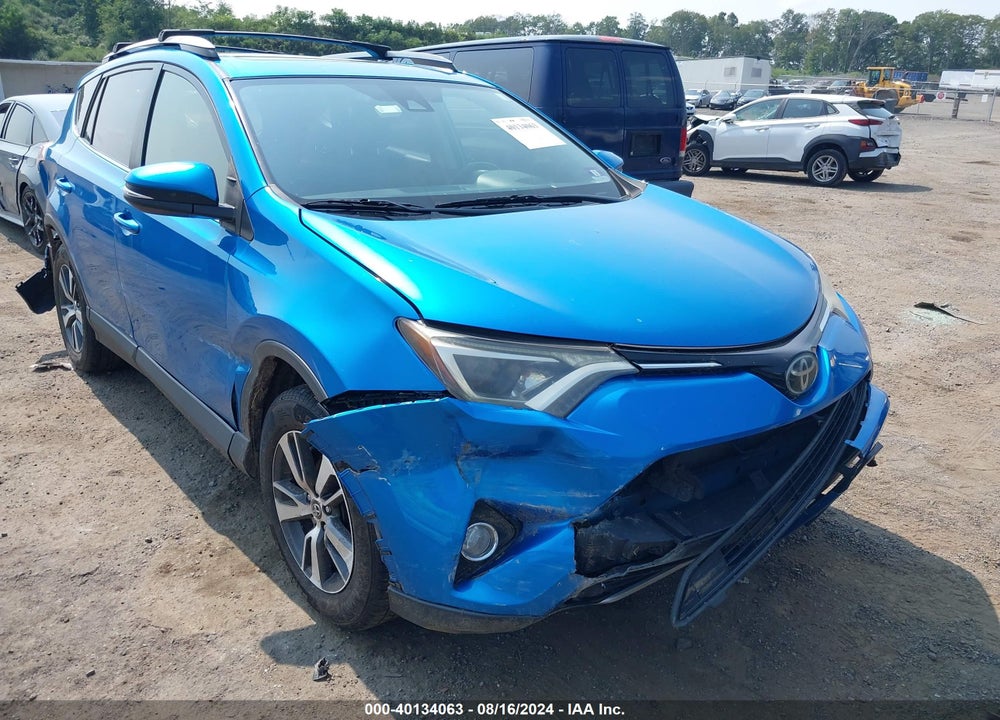 2017 TOYOTA RAV4 XLE VIN: JTMRFREV6HJ105825