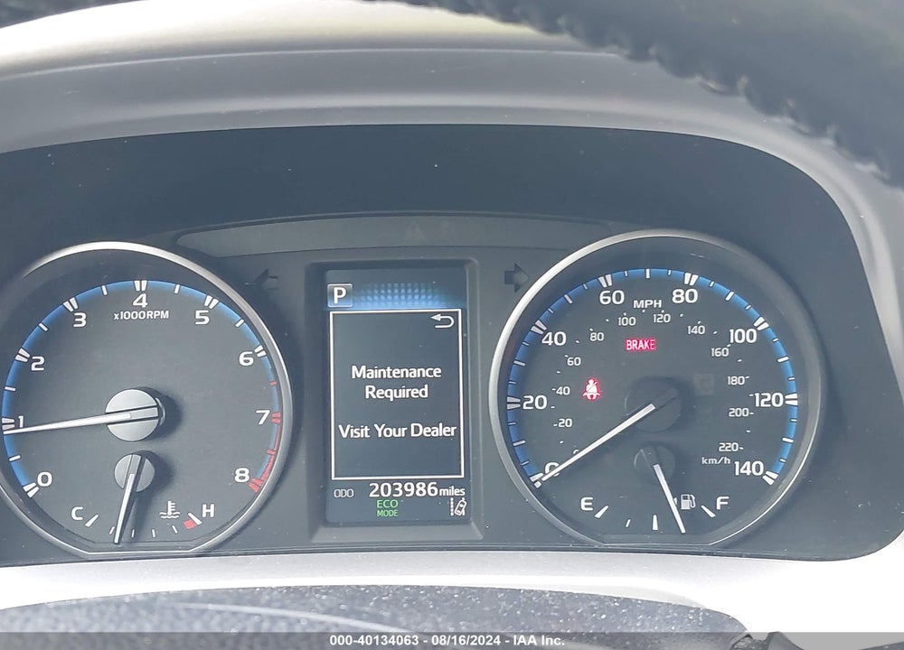 2017 TOYOTA RAV4 XLE VIN: JTMRFREV6HJ105825