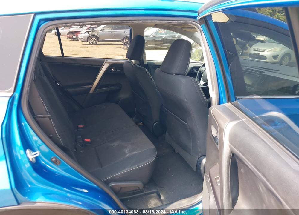2017 TOYOTA RAV4 XLE VIN: JTMRFREV6HJ105825