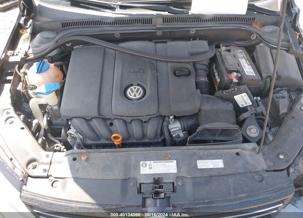 2013 VOLKSWAGEN JETTA 2.5L SE VIN: 3VWDX7AJ6DM384900