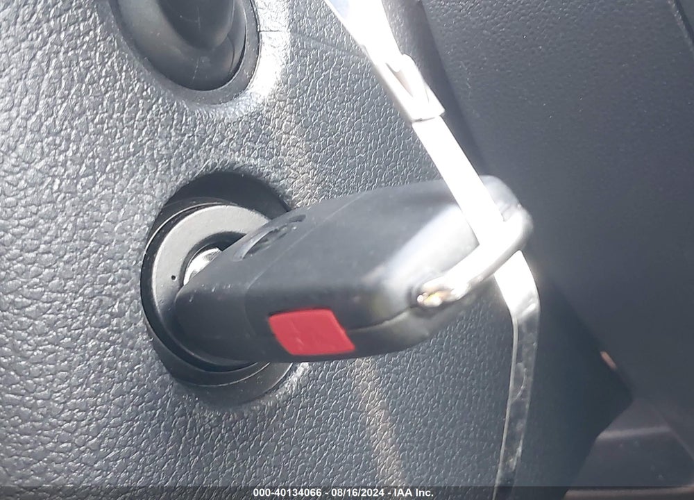 2013 VOLKSWAGEN JETTA 2.5L SE VIN: 3VWDX7AJ6DM384900