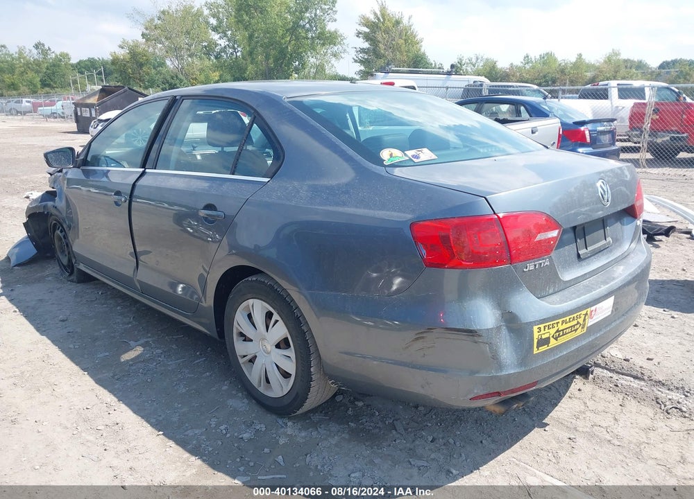 2013 VOLKSWAGEN JETTA 2.5L SE VIN: 3VWDX7AJ6DM384900