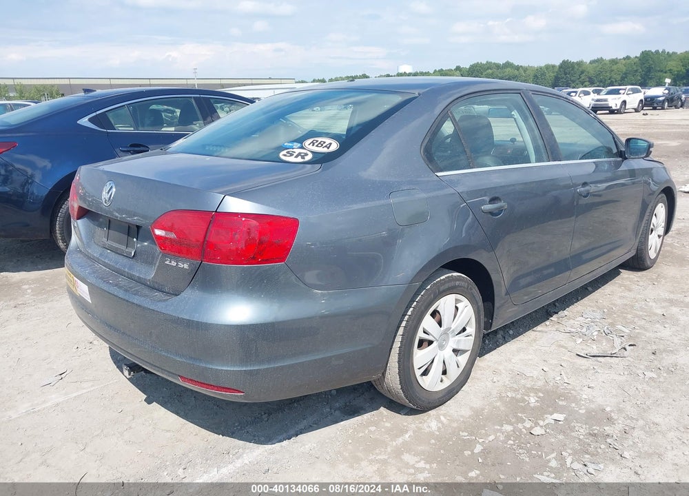 2013 VOLKSWAGEN JETTA 2.5L SE VIN: 3VWDX7AJ6DM384900
