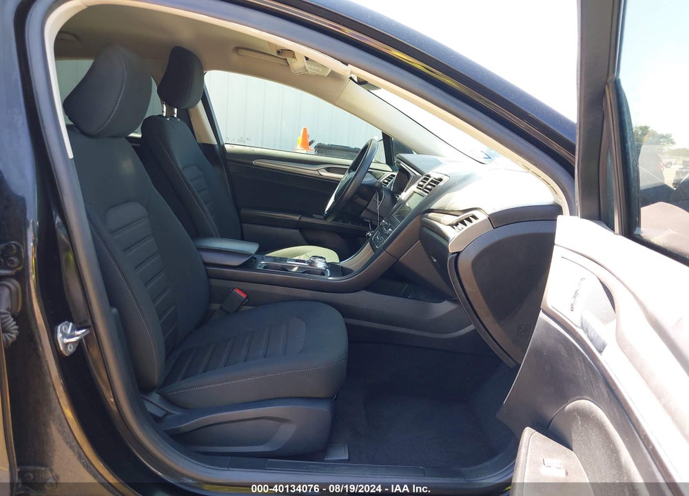 2020 FORD FUSION SE VIN: 3FA6P0HD0LR225929