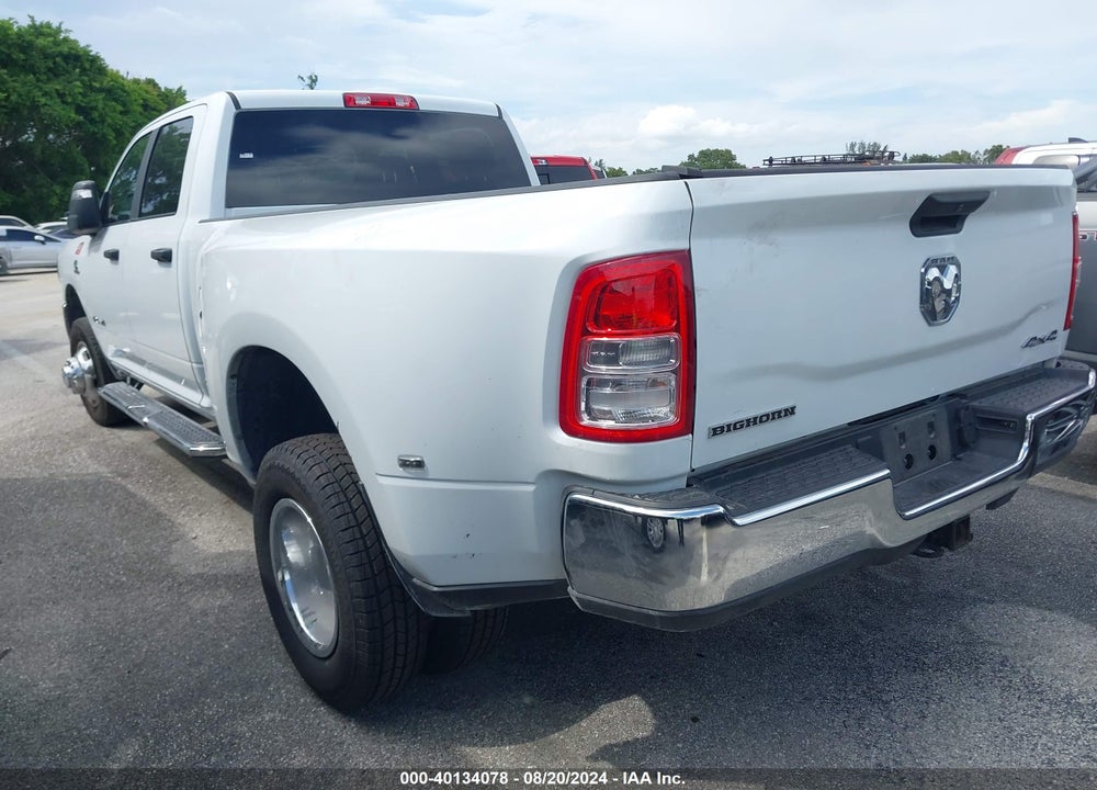 2024 RAM 3500 BIG HORN  4X4 8' BOX VIN: 3C63RRHL9RG165597