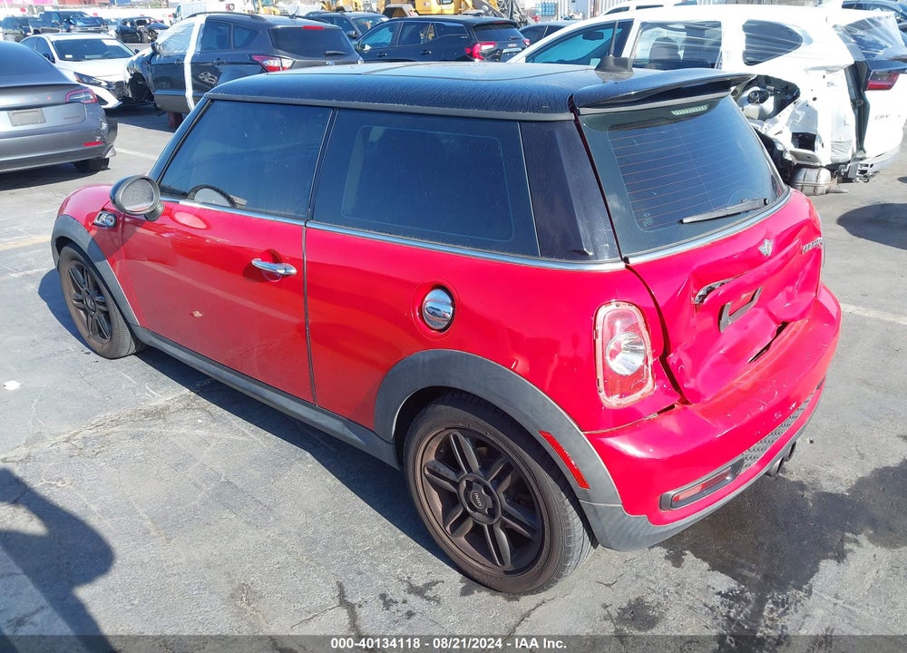2013 MINI HARDTOP COOPER S VIN: WMWSV3C53DT393187