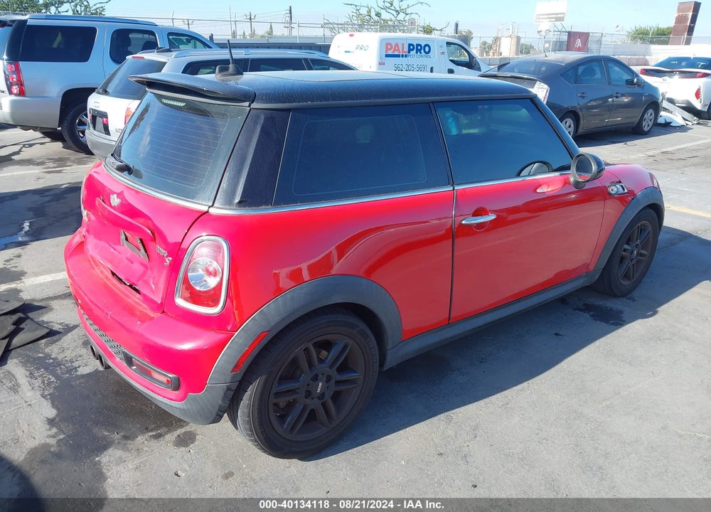 2013 MINI HARDTOP COOPER S VIN: WMWSV3C53DT393187