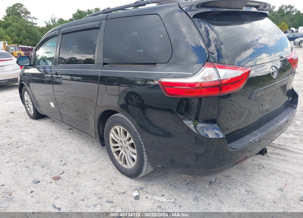 2016 TOYOTA SIENNA XLE 8 PASSENGER VIN: 5TDYK3DCXGS751794