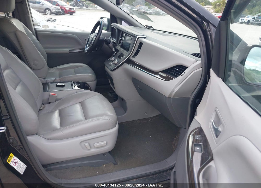 2016 TOYOTA SIENNA XLE 8 PASSENGER VIN: 5TDYK3DCXGS751794
