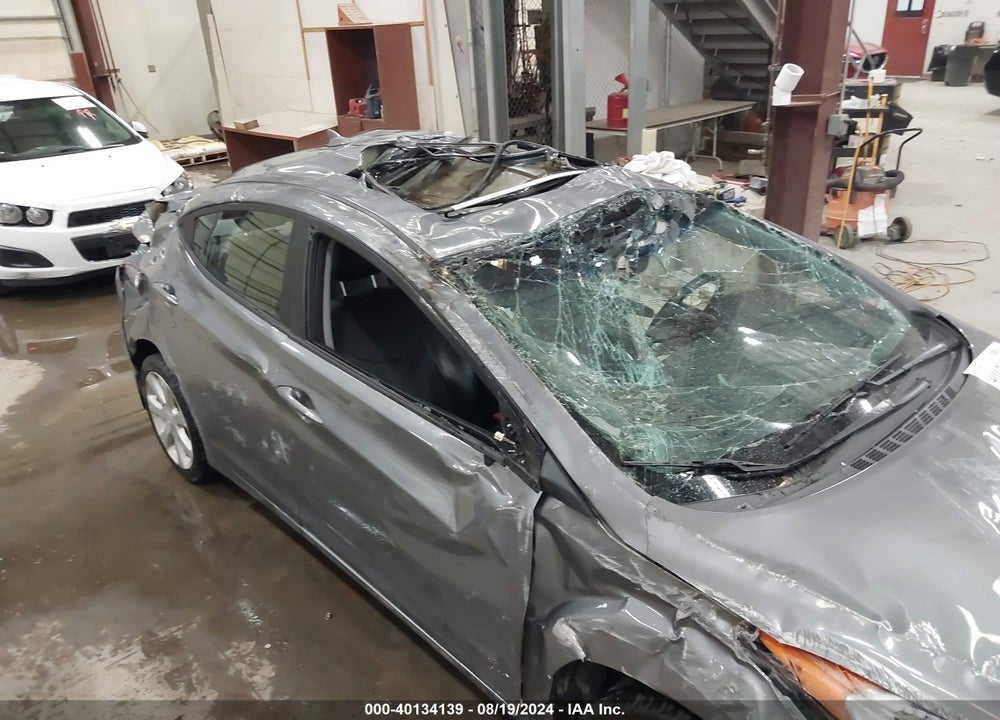2013 HYUNDAI ELANTRA LIMITED VIN: 5NPDH4AE2DH395447