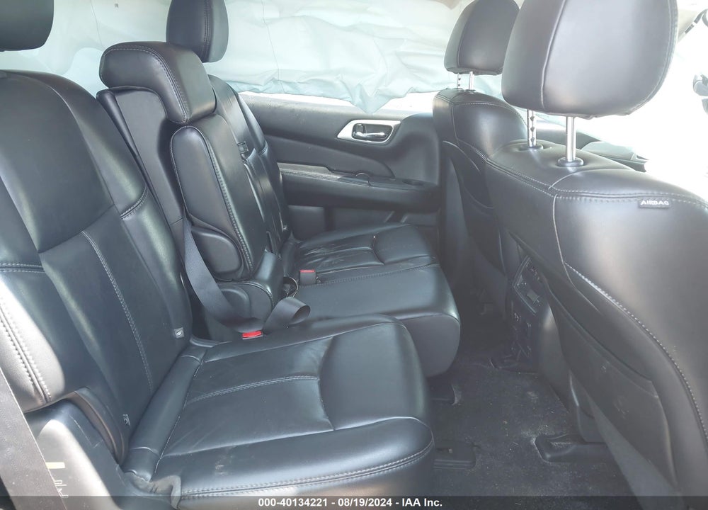 2017 NISSAN PATHFINDER SL VIN: 5N1DR2MM8HC668456