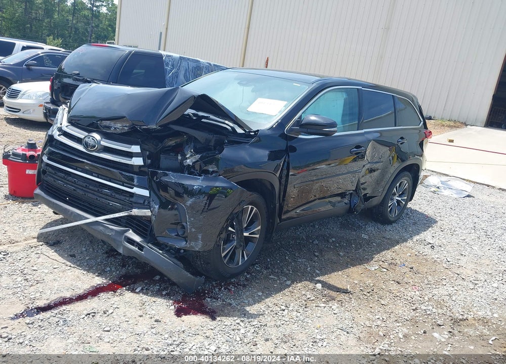2019 TOYOTA HIGHLANDER LE VIN: 5TDZZRFH4KS359592