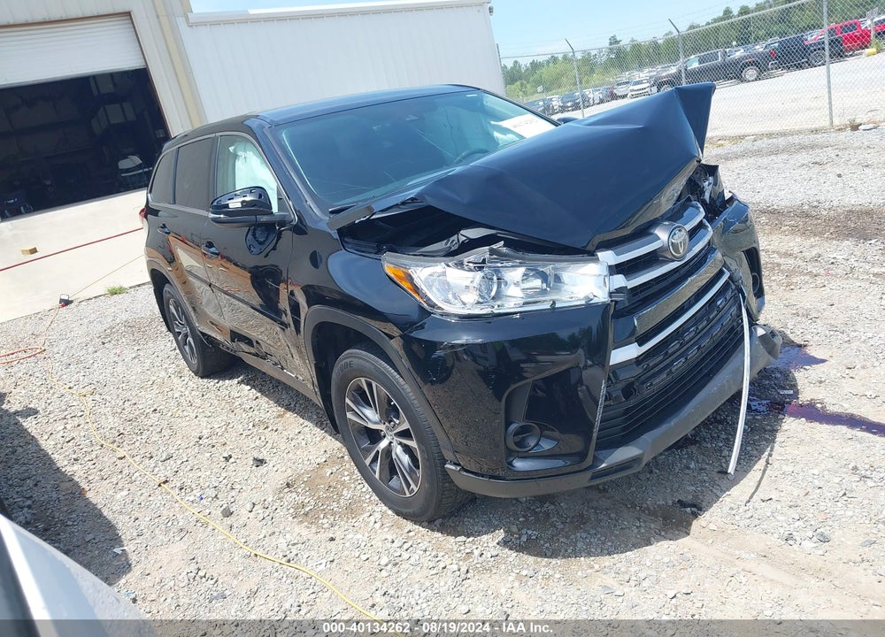 2019 TOYOTA HIGHLANDER LE VIN: 5TDZZRFH4KS359592