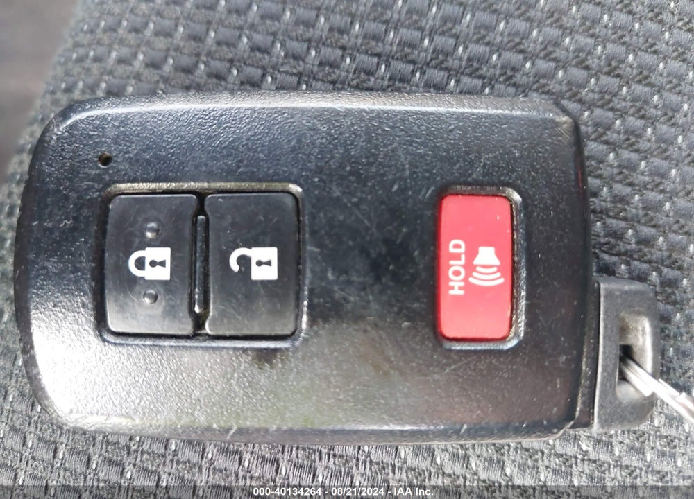 2018 TOYOTA RAV4 XLE VIN: JTMWFREV8JJ188408