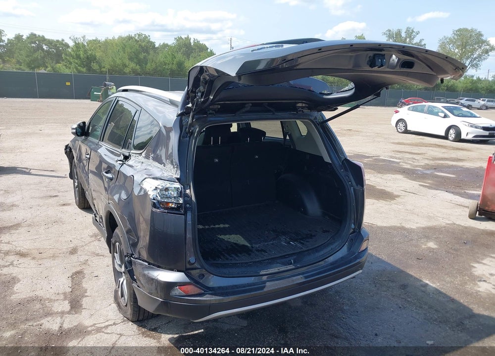 2018 TOYOTA RAV4 XLE VIN: JTMWFREV8JJ188408