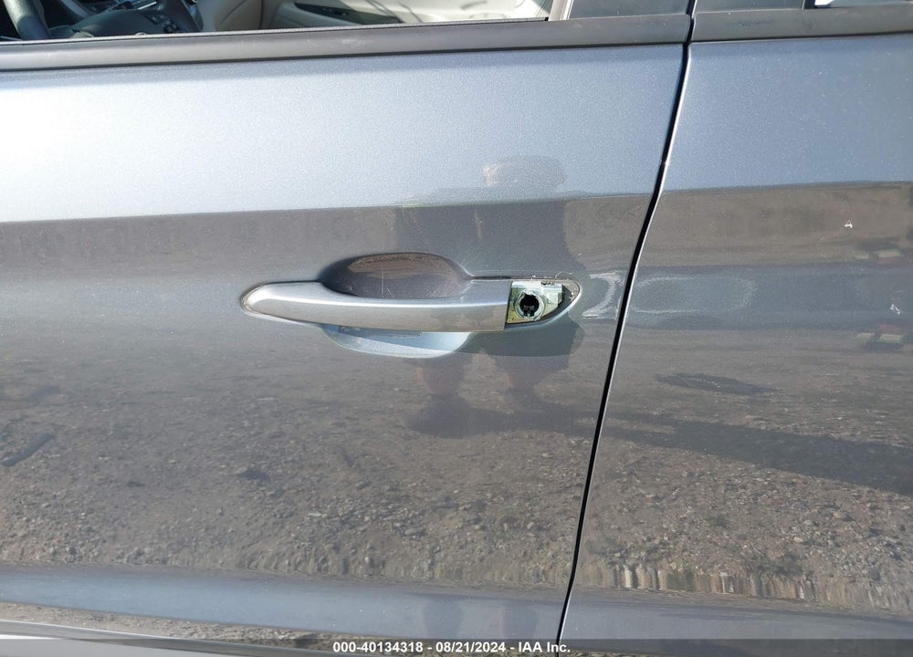 2017 HYUNDAI TUCSON SE VIN: KM8J3CA4XHU436563