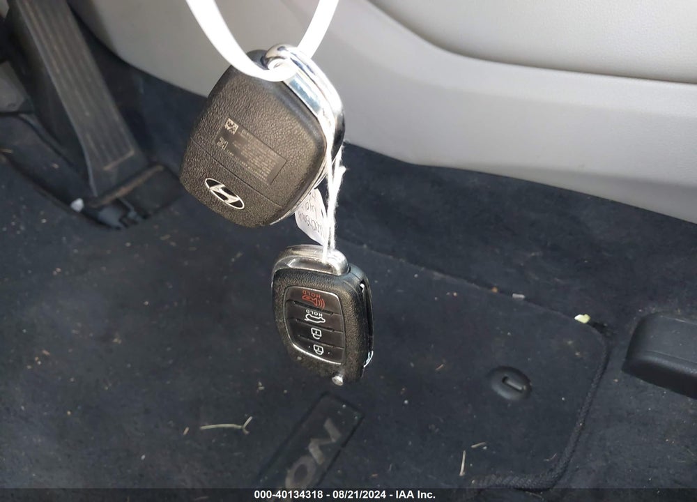 2017 HYUNDAI TUCSON SE VIN: KM8J3CA4XHU436563