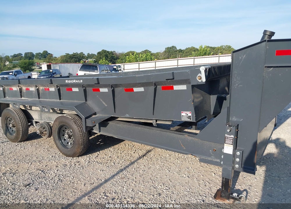 2024 LAMAR TRAILERS INC DT831637 TRI-AXLE DU VIN: 5RVDT1637RP128892