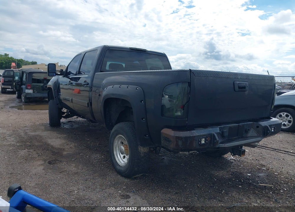 2007 CHEVROLET SILVERADO 2500HD LTZ VIN: 1GCHK23647F527524