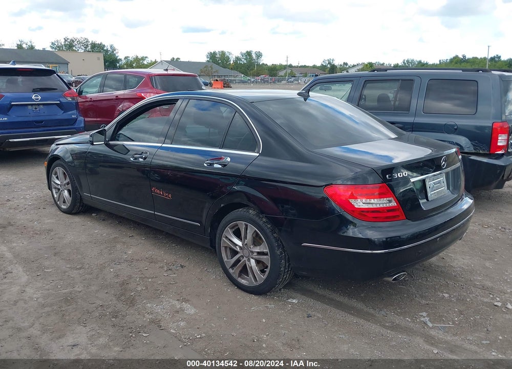 2013 MERCEDES-BENZ C 300 LUXURY 4MATIC/SPORT 4MATIC VIN: WDDGF8ABXDR259372