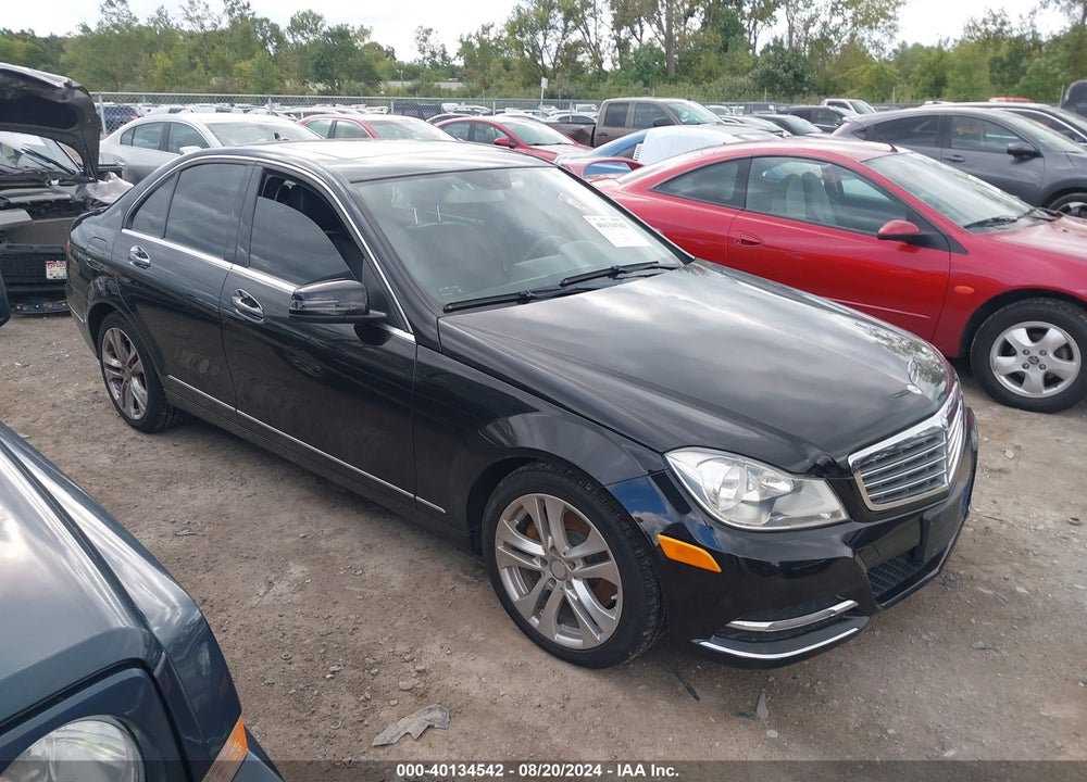 2013 MERCEDES-BENZ C 300 LUXURY 4MATIC/SPORT 4MATIC VIN: WDDGF8ABXDR259372