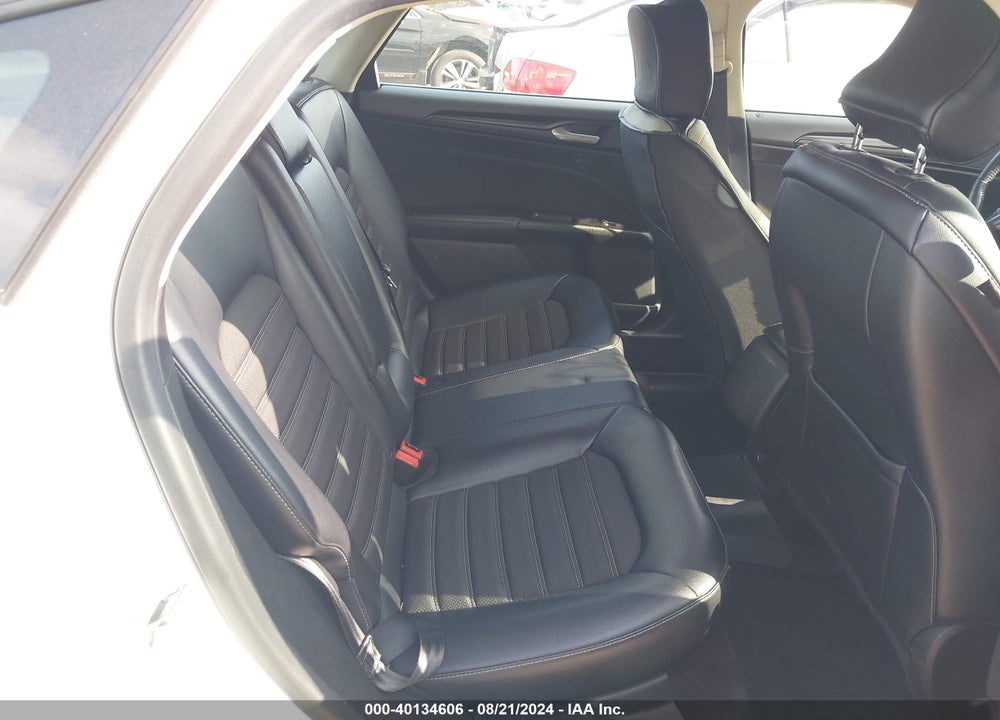 2018 FORD FUSION SE VIN: 3FA6P0T91JR247728