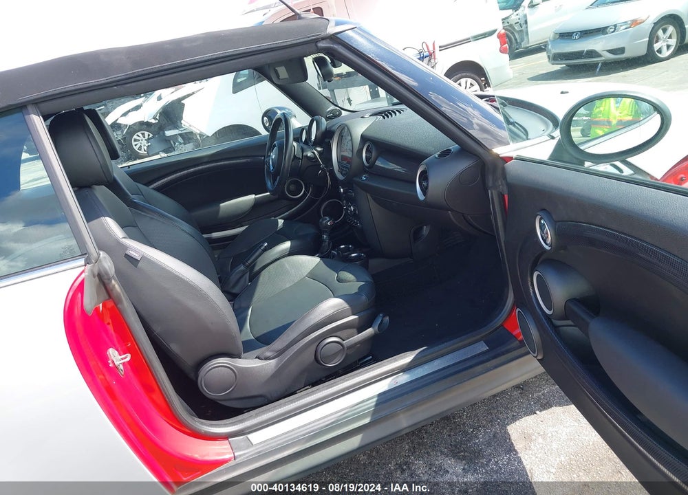 2013 MINI CONVERTIBLE VIN: WMWZP3C56DT705026