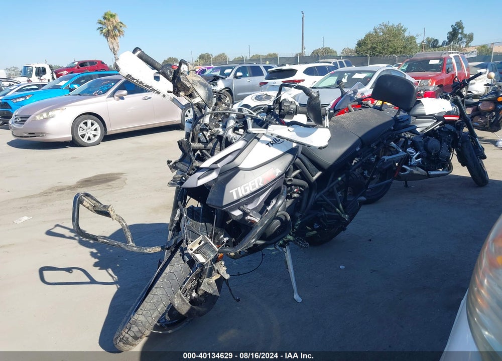 2017 TRIUMPH MOTORCYCLE TIGER 800 XCA VIN: SMTE09BF5HT787065