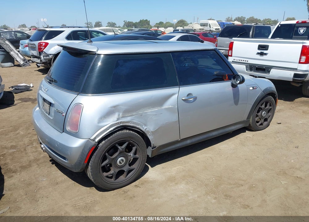 2004 MINI COOPER S VIN: WMWRE33414TD82729